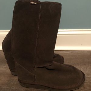 Brown Emu Boots